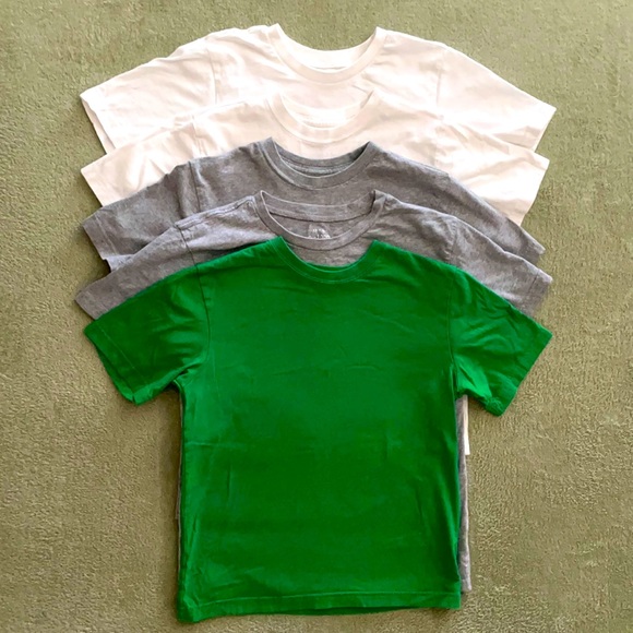 5 Boy plain T-shirts size 7-8